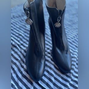 Marchez Vous Black Ankle Booties with zipper Charm